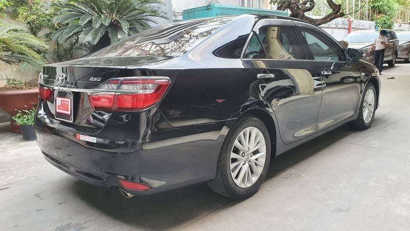 Toyota Camry 2015 - Bán ô tô Toyota Camry sản xuất năm 2015