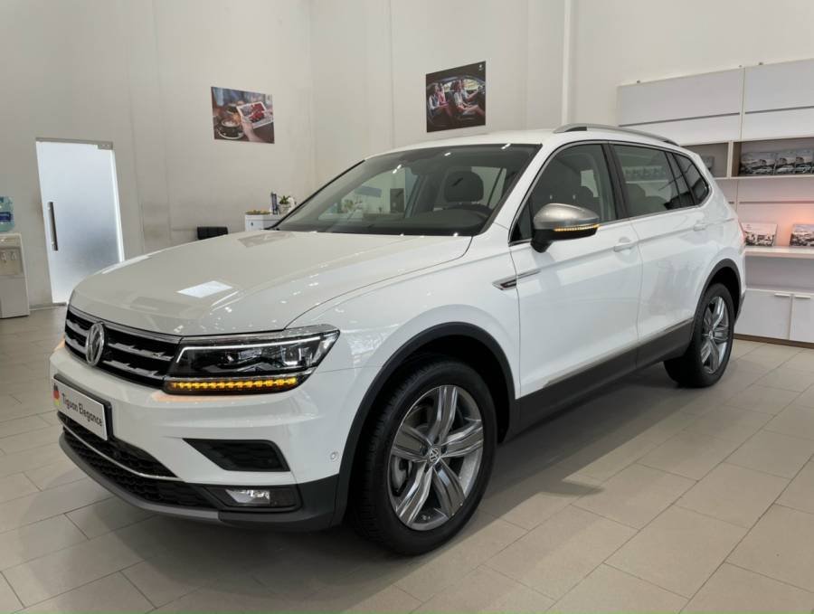 Volkswagen Tiguan 2022 - Bán xe Volkswagen Tiguan năm 2022, màu trắng, xe nhập