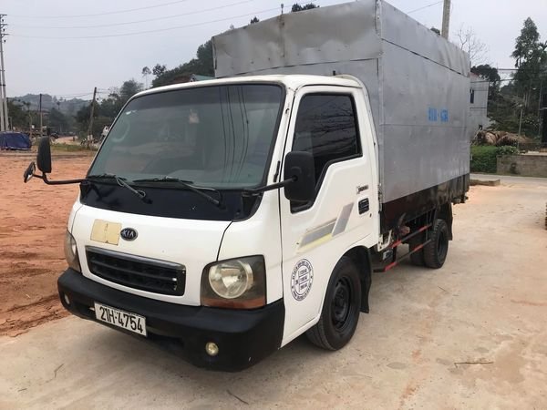 Kia K2700 2004 - Cần bán gấp Kia K2700 sản xuất năm 2004, màu trắng, giá 97tr