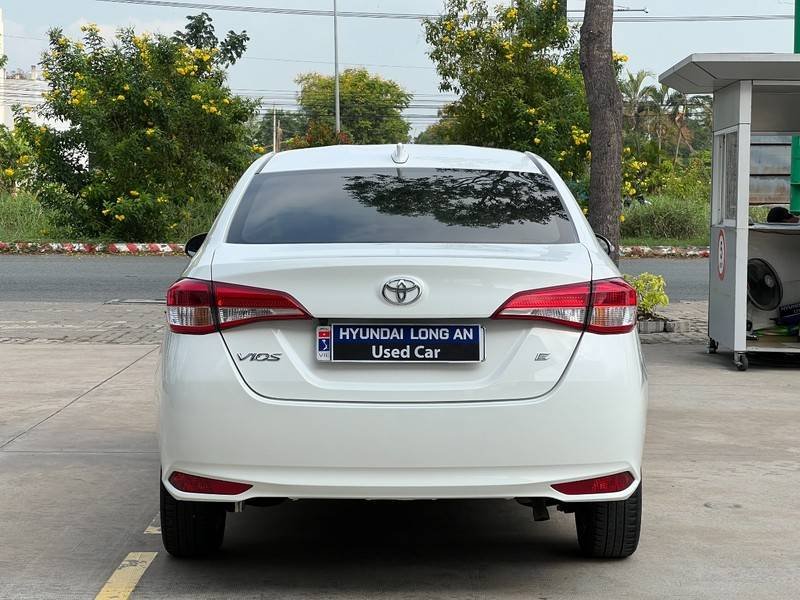 Toyota Vios 2020 - Bán Toyota Vios 1.5E MT năm sản xuất 2020 số sàn giá cạnh tranh