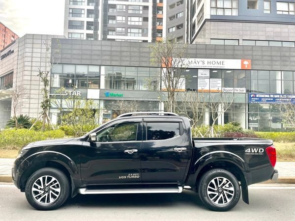 Nissan Navara 2020 - Cần bán xe Nissan Navara VL sản xuất năm 2020, màu đen, nhập khẩu, 735 triệu