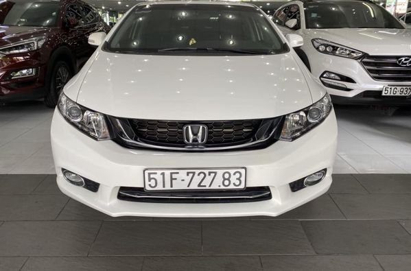 Honda Civic 2016 - Cần bán gấp Honda Civic 2.0AT năm sản xuất 2016, màu trắng