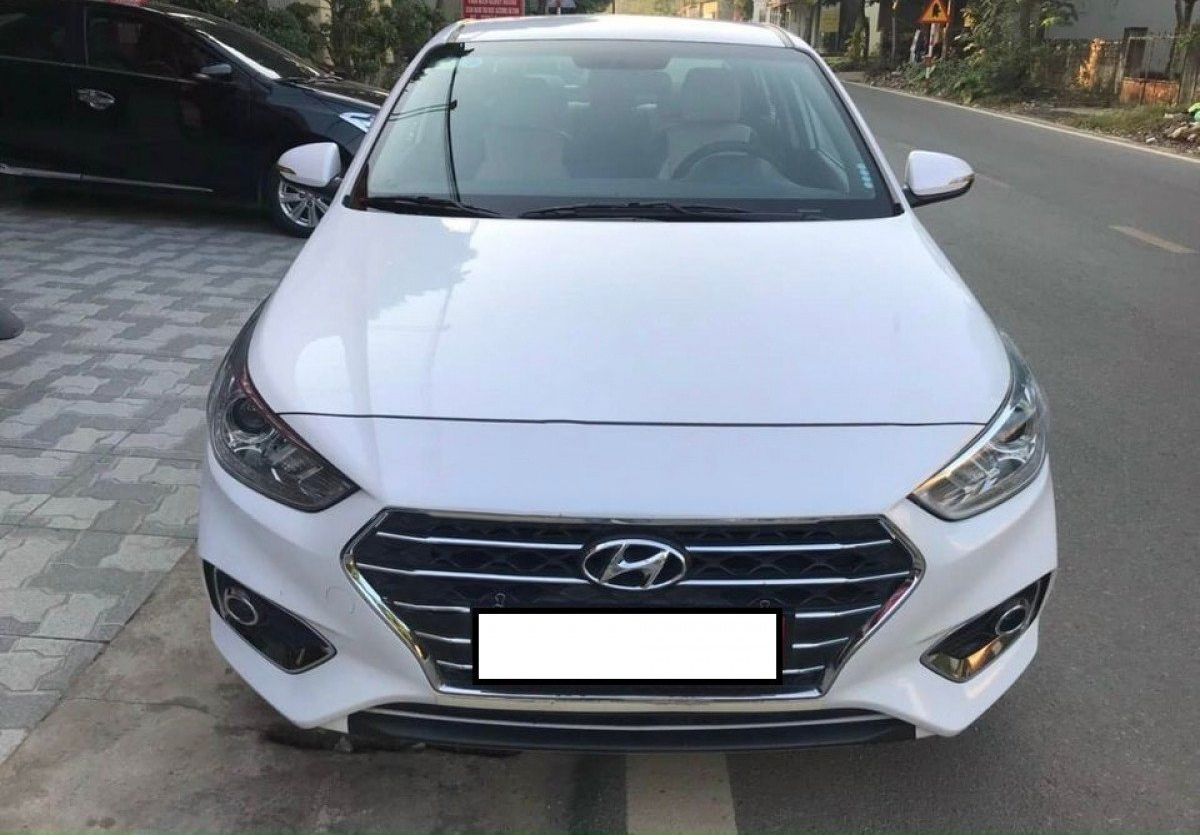 Hyundai Accent 2018 - Cần bán lại xe Hyundai Accent 1.4MT năm 2018, màu trắng, giá 368tr