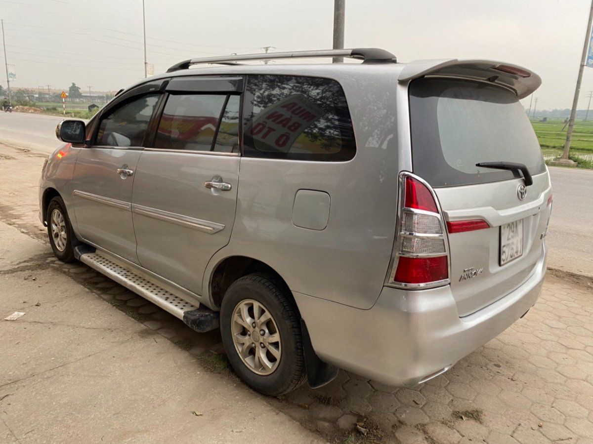 Toyota Innova 2008 - Cần bán xe Toyota Innova 2.0G sản xuất năm 2008, màu bạc, 175tr