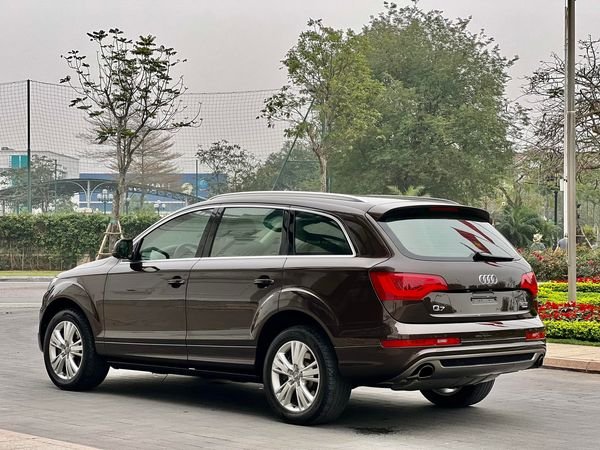 Audi Q7 2013 - Cần bán xe Audi Q7 3.0 TFSI Quattro năm sản xuất 2013, màu nâu, nhập khẩu chính chủ