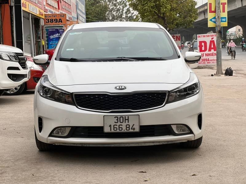 Kia Cerato 2017 - Bán Kia Cerato 1.6MT sản xuất 2017, giá tốt