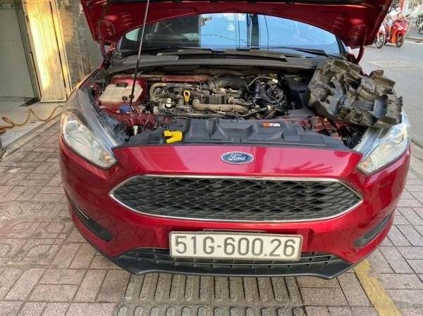 Ford Focus 2018 - Xe Ford Focus Trend năm 2018, màu đỏ, nhập khẩu, giá chỉ 515 triệu