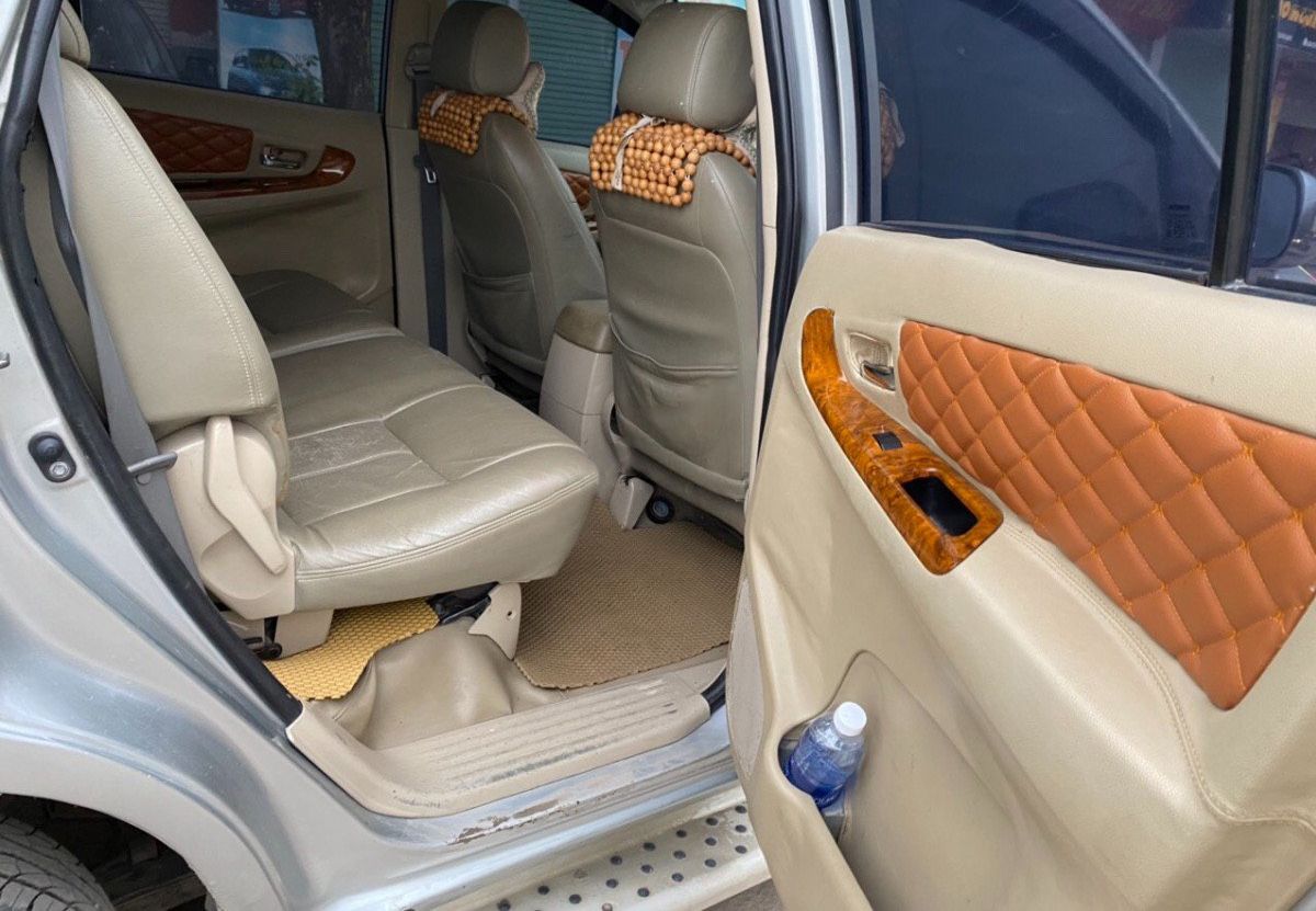 Toyota Innova 2008 - Cần bán xe Toyota Innova 2.0G sản xuất năm 2008, màu bạc, 175tr