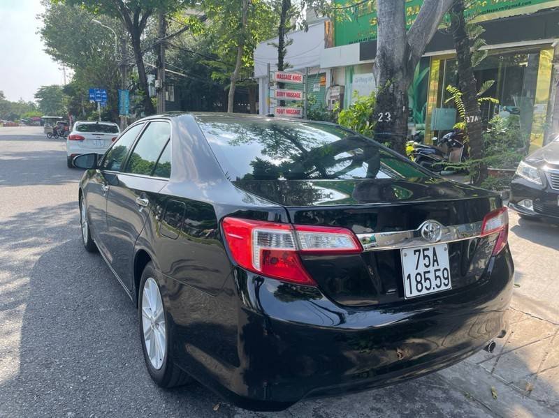 Toyota Camry 2013 - Bán Toyota Camry XLE sản xuất 2013, nhập khẩu nguyên chiếc xe gia đình, giá tốt