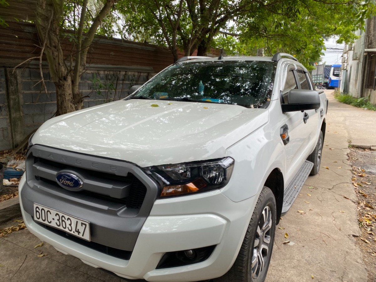 Ford Ranger 2017 - Cần bán gấp Ford Ranger sản xuất 2017, màu trắng, xe nhập còn mới