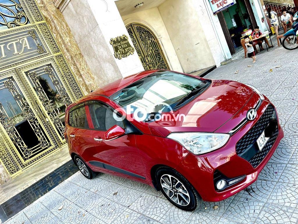 Hyundai Grand i10 2019 - Cần bán lại xe Hyundai Grand i10 AT năm 2019, màu đỏ