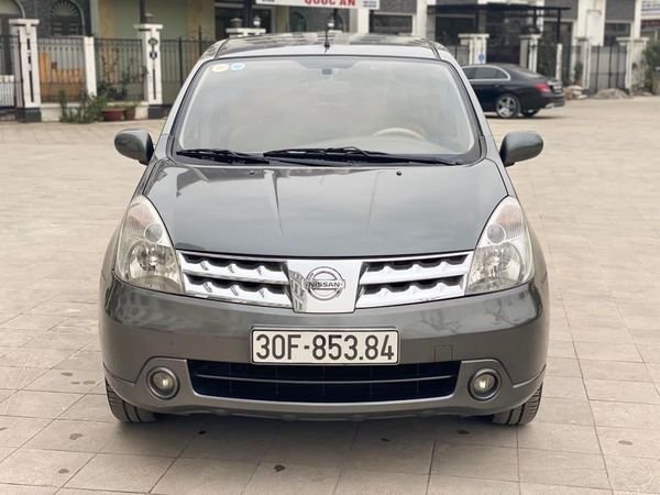 Nissan Grand livina 2011 - Bán ô tô Nissan Grand livina 1.8MT sản xuất năm 2011, màu xám số sàn