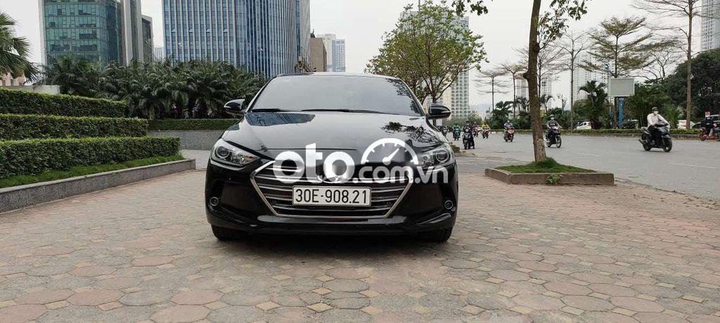 Hyundai Elantra 2017 - Cần bán Hyundai Elantra GLS 2.0AT sản xuất năm 2017, màu đen, 538 triệu