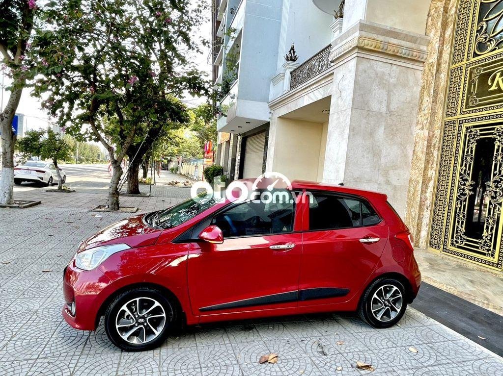 Hyundai Grand i10 2019 - Cần bán lại xe Hyundai Grand i10 AT năm 2019, màu đỏ