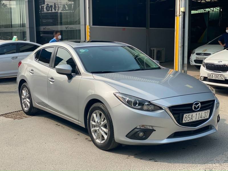 Mazda 3 2017 - Cần bán Mazda 3 1.5L năm sản xuất 2017, màu bạc, 498tr