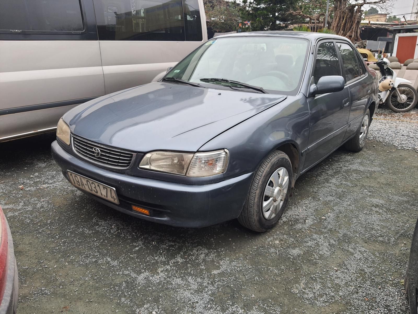 Toyota Corolla 1998 - Cần bán xe Toyota Corolla 1.6GLi sản xuất 1998 ít sử dụng giá 120tr