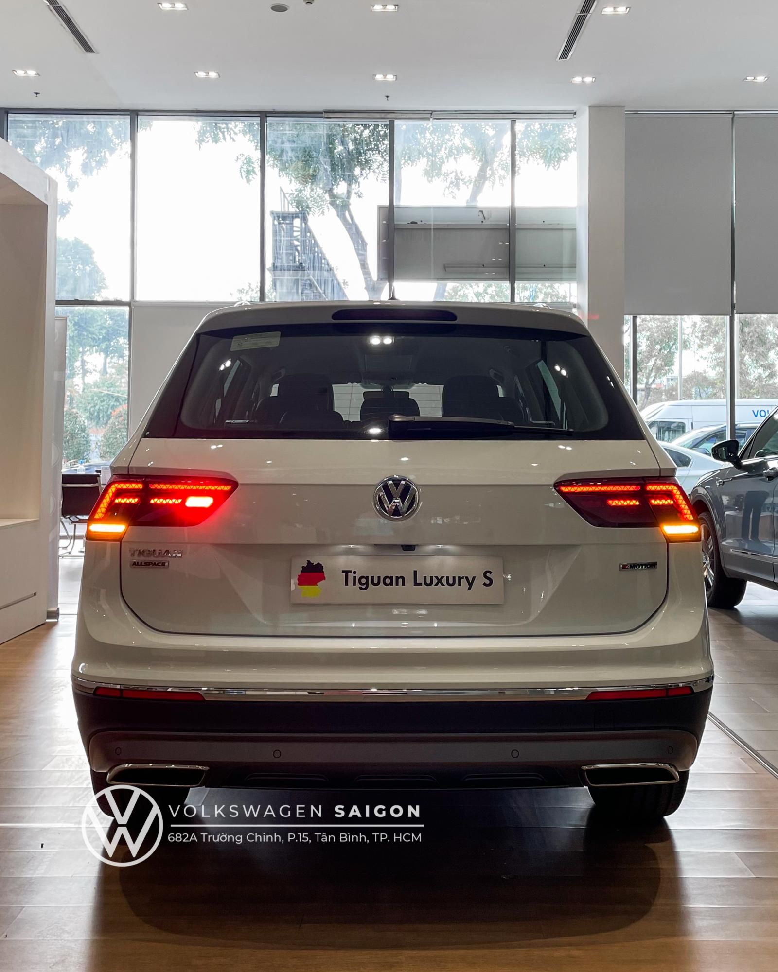 Volkswagen Tiguan 2022 - [Volkswagen Vũng Tàu ]Tiguan Luxury S 2022 màu trắng, động cơ 2.0 Turbo, SUV 7 chỗ gầm cao cho gia đình, dẫn động 2 cầu