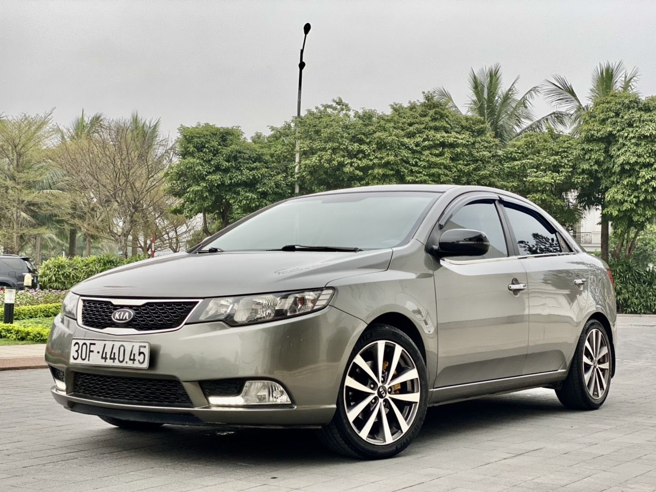 Kia Forte 2013 - Bán ô tô Kia Forte S 2.0 AT năm sản xuất 2013 - Nguyên zin màu - Biển HN, nội thật cực đẹp