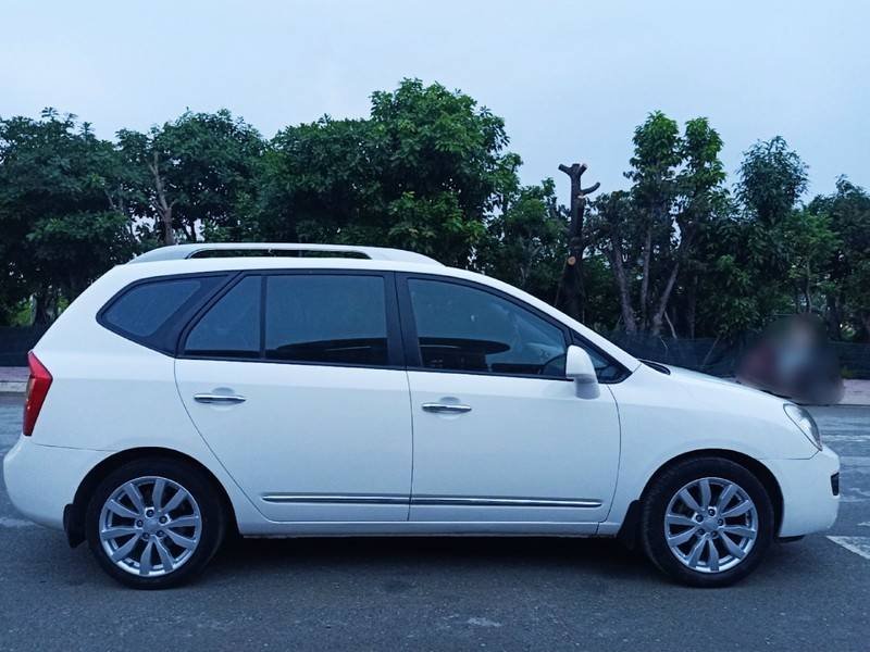 Kia Carens 2015 - Cần bán gấp Kia Carens 2.0MT sản xuất năm 2015 chính chủ, giá 318tr