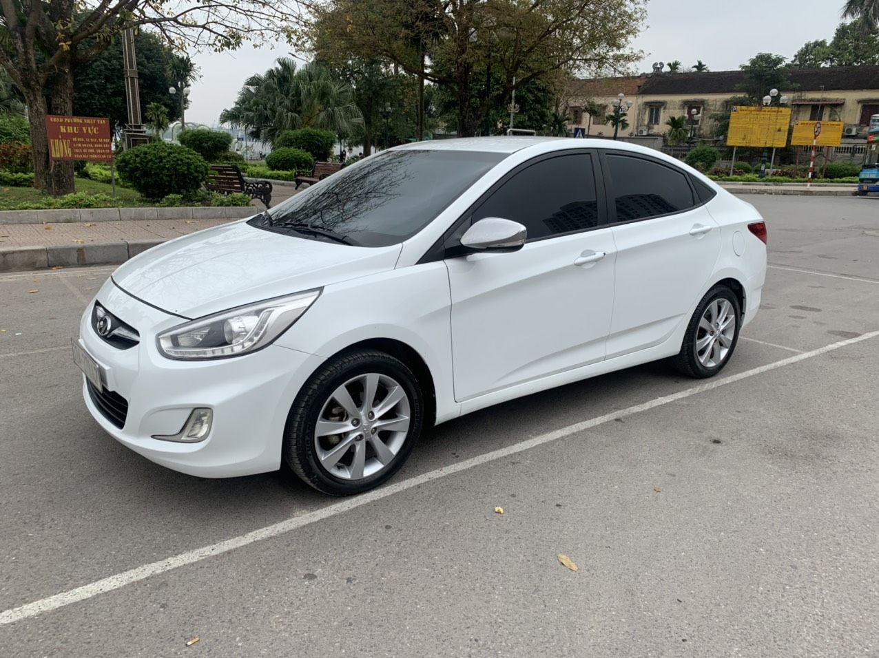 Hyundai Accent 2014 - Bán xe Hyundai Accent đời 2014 nhập khẩu