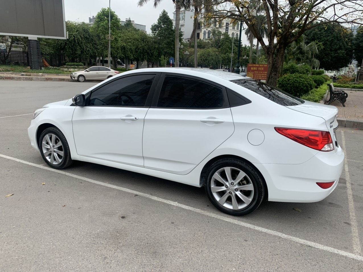 Hyundai Accent 2014 - Bán xe Hyundai Accent đời 2014 nhập khẩu