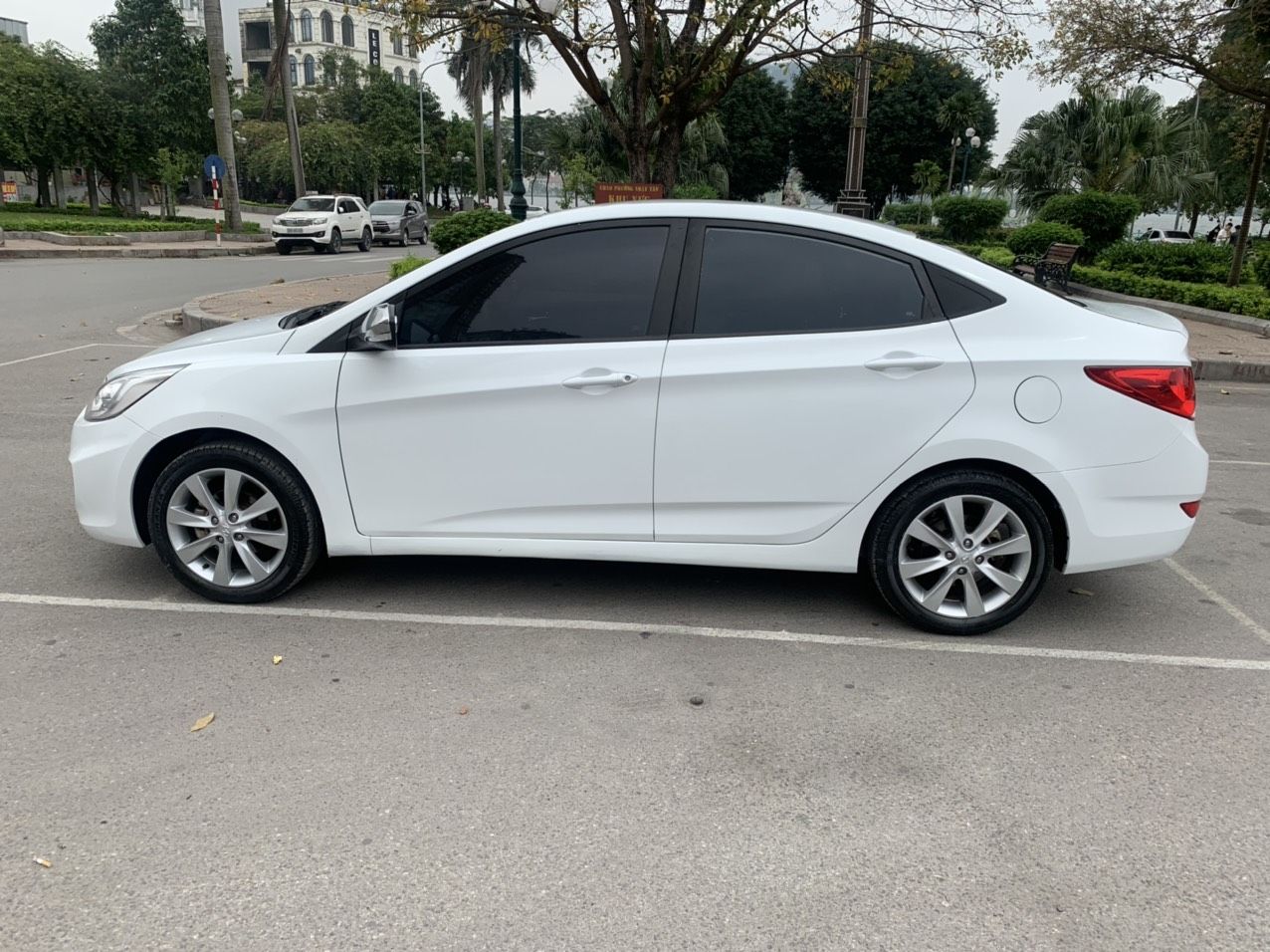 Hyundai Accent 2014 - Bán xe Hyundai Accent đời 2014 nhập khẩu