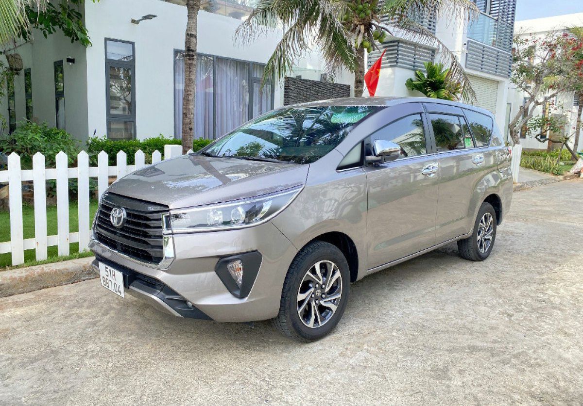 Toyota Innova 2021 - Cần bán Toyota Innova 2.0G năm 2021, màu ghi xám