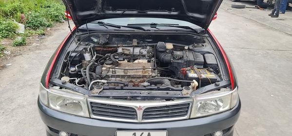 Mitsubishi Lancer 2001 - Cần bán Mitsubishi Lancer sản xuất 2001, màu đỏ