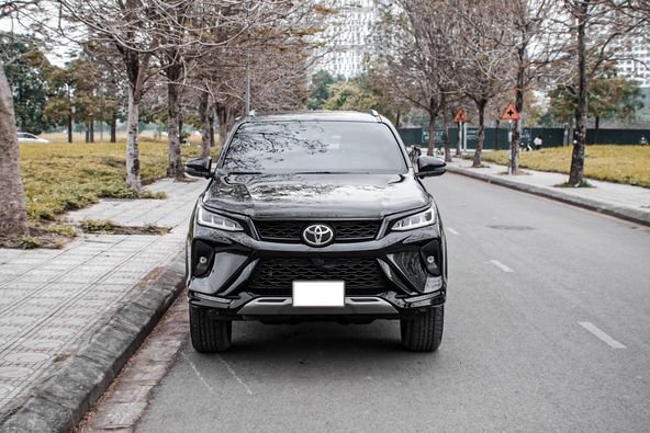 Toyota Fortuner 2019 - Cần bán gấp Toyota Fortuner giá 1tỷ 165tr