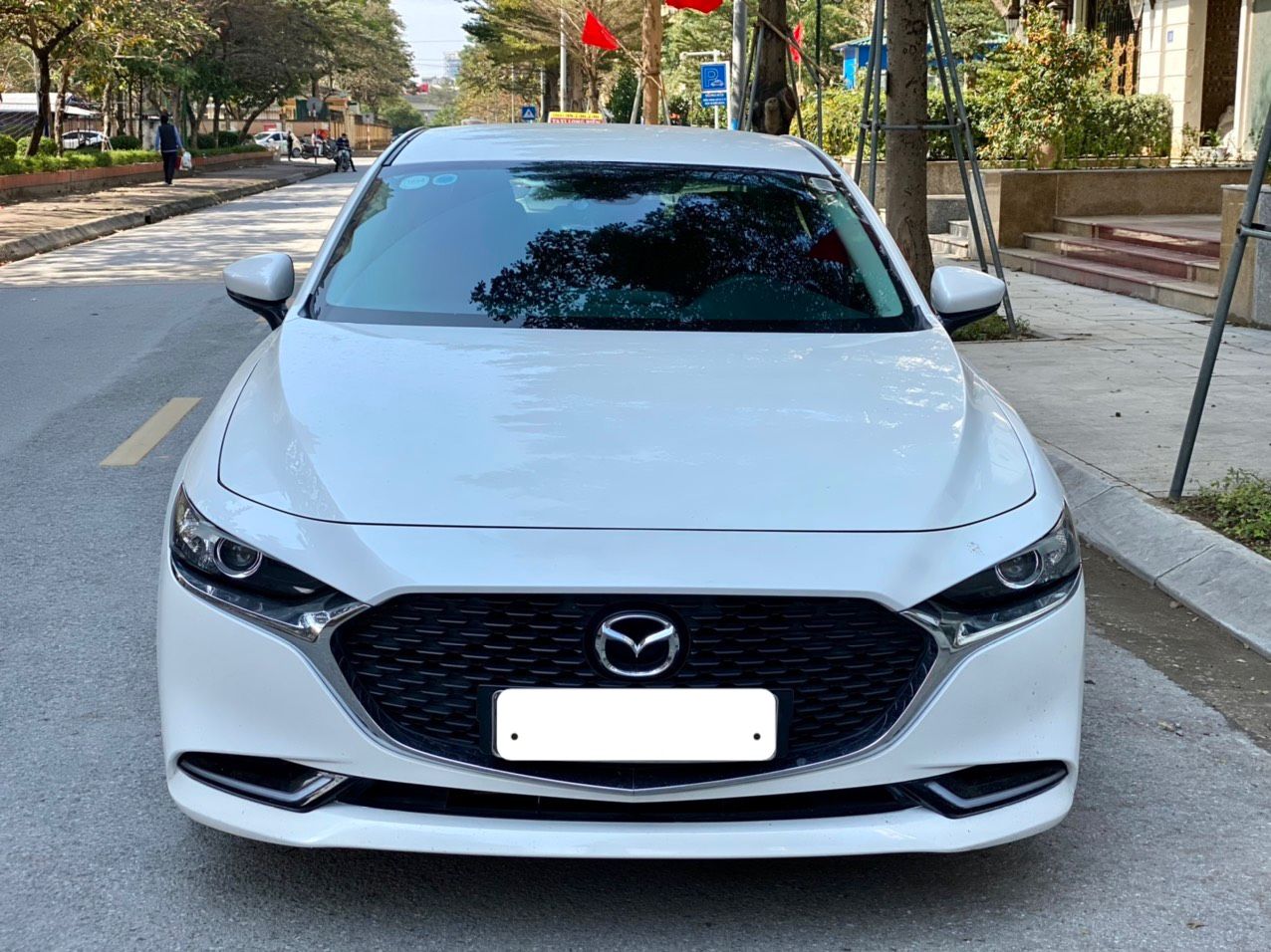 Mazda 3 2020 - Cần bán Mazda 3 1.5L Luxury 2020, xe tư nhân, màu trắng