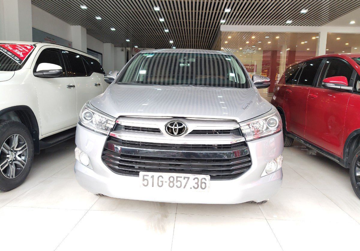 Toyota Innova 2018 - Xe Toyota Innova 2.0V năm sản xuất 2018, màu bạc số tự động