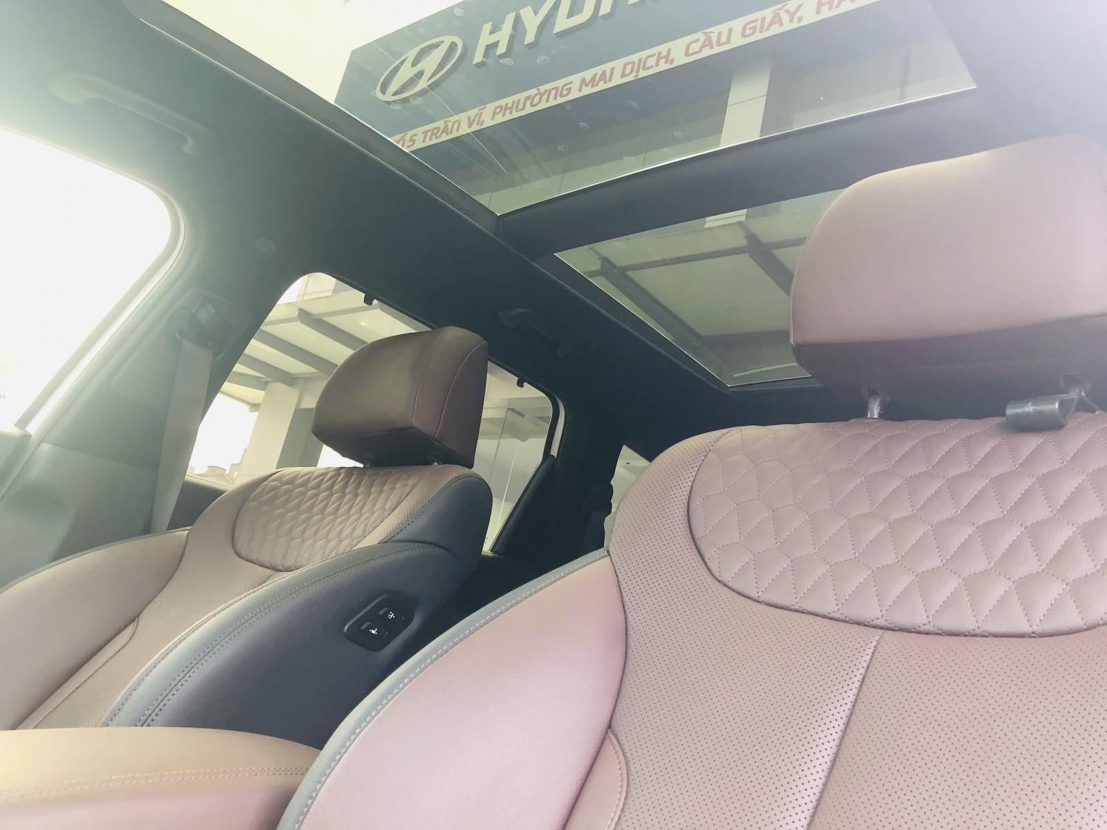 Hyundai Santa Fe 2019 - Santa Fe Premium 2.4L SX 2019 đẹp lung linh, thành phố