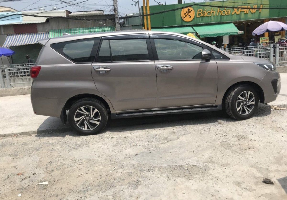 Toyota Innova 2020 - Bán Toyota Innova 2.0E sản xuất 2020, màu xám