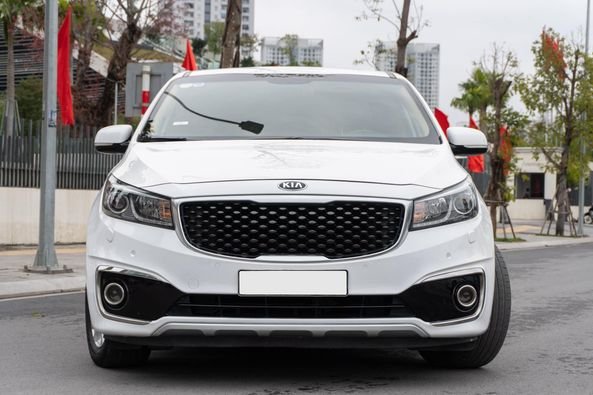 Kia Sedona 2016 - Cần bán lại xe Kia Sedona 3.3L GATH sản xuất 2016, màu trắng giá cạnh tranh