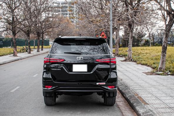 Toyota Fortuner 2019 - Cần bán gấp Toyota Fortuner giá 1tỷ 165tr