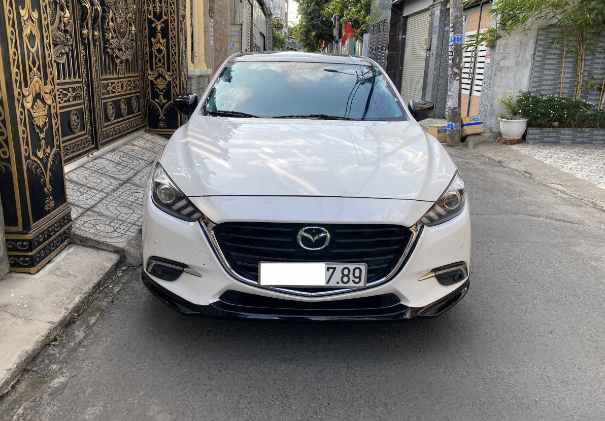 Mazda 3 2018 - Bán Mazda 3 năm 2018, màu trắng, giá tốt