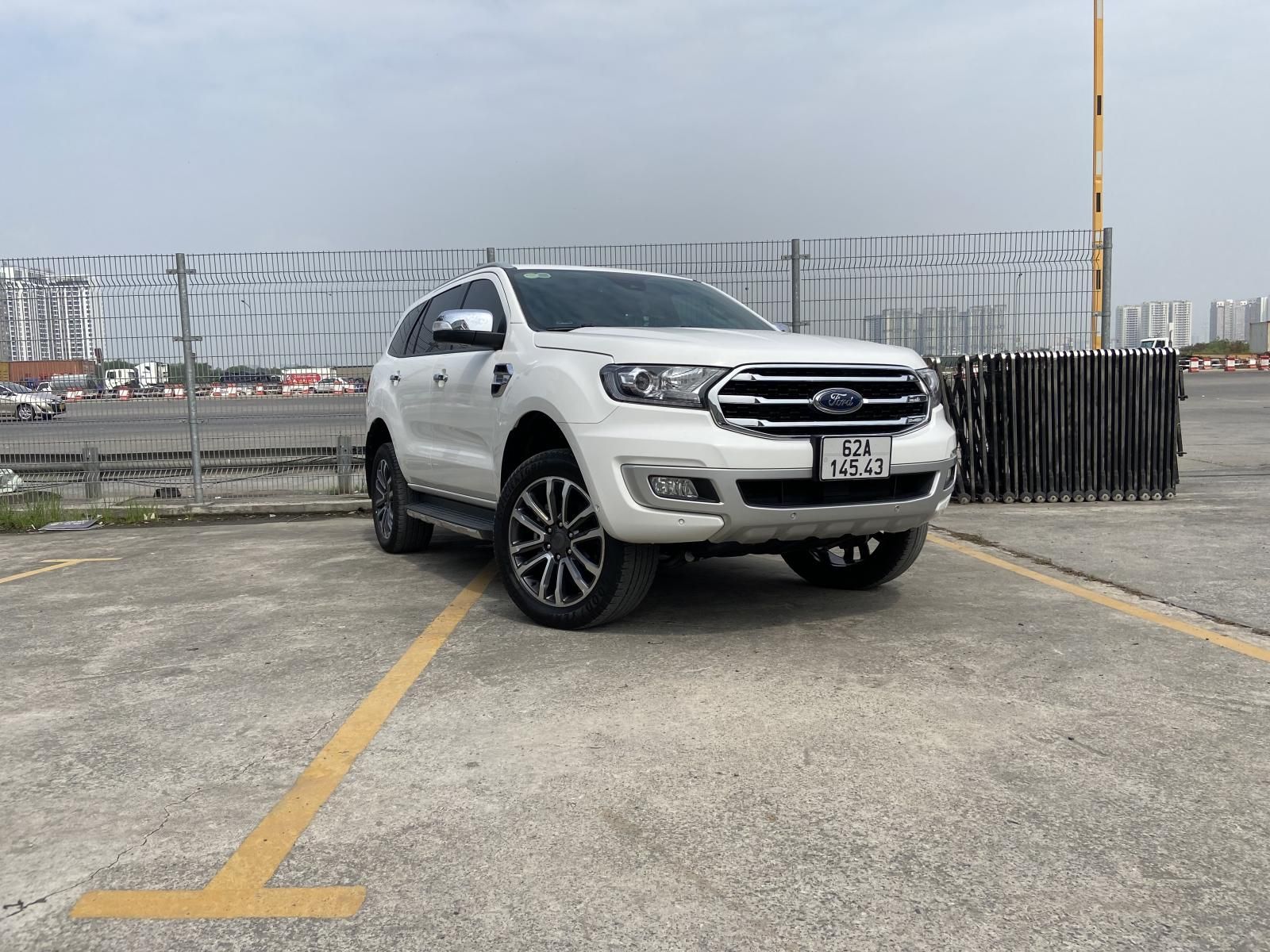 Ford Everest 2018 - Wildtrak Biturbo 2.0A/T 4WD, màu trắng 1 đời chủ, xe bao đẹp và chất