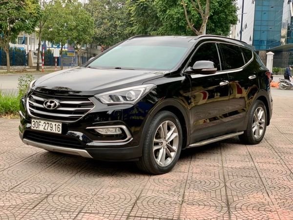 Hyundai Santa Fe 2016 - Bán Hyundai Santa Fe 2.2L AT 4WD năm 2016, màu đen giá cạnh tranh