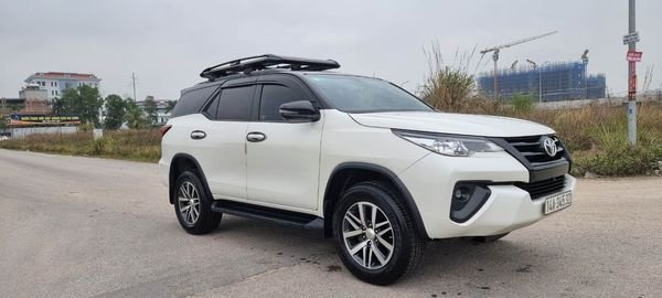 Toyota Fortuner 2018 - Bán Toyota Fortuner 2.4G MT năm 2018, màu trắng giá cạnh tranh