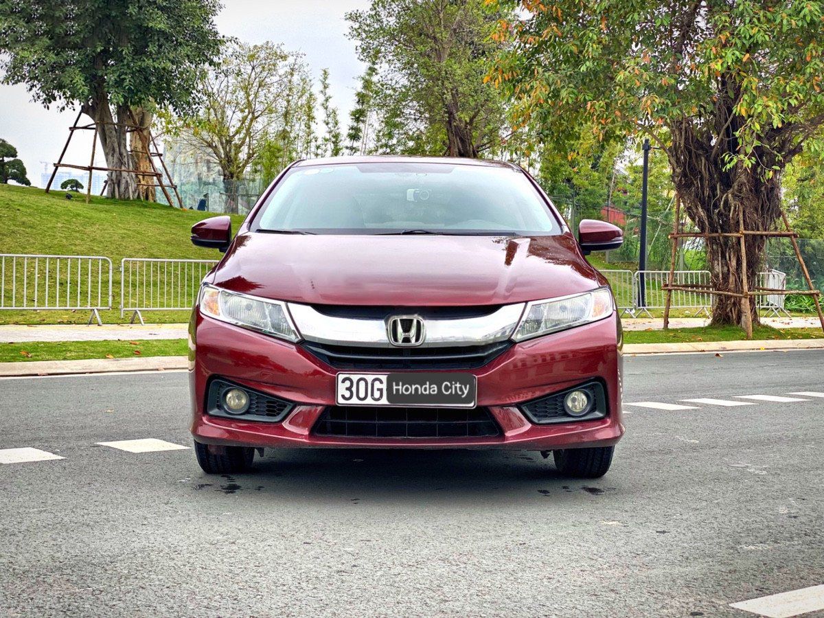 Honda City 2015 - Cần bán lại xe Honda City 1.5CVT năm sản xuất 2015, màu đỏ số tự động