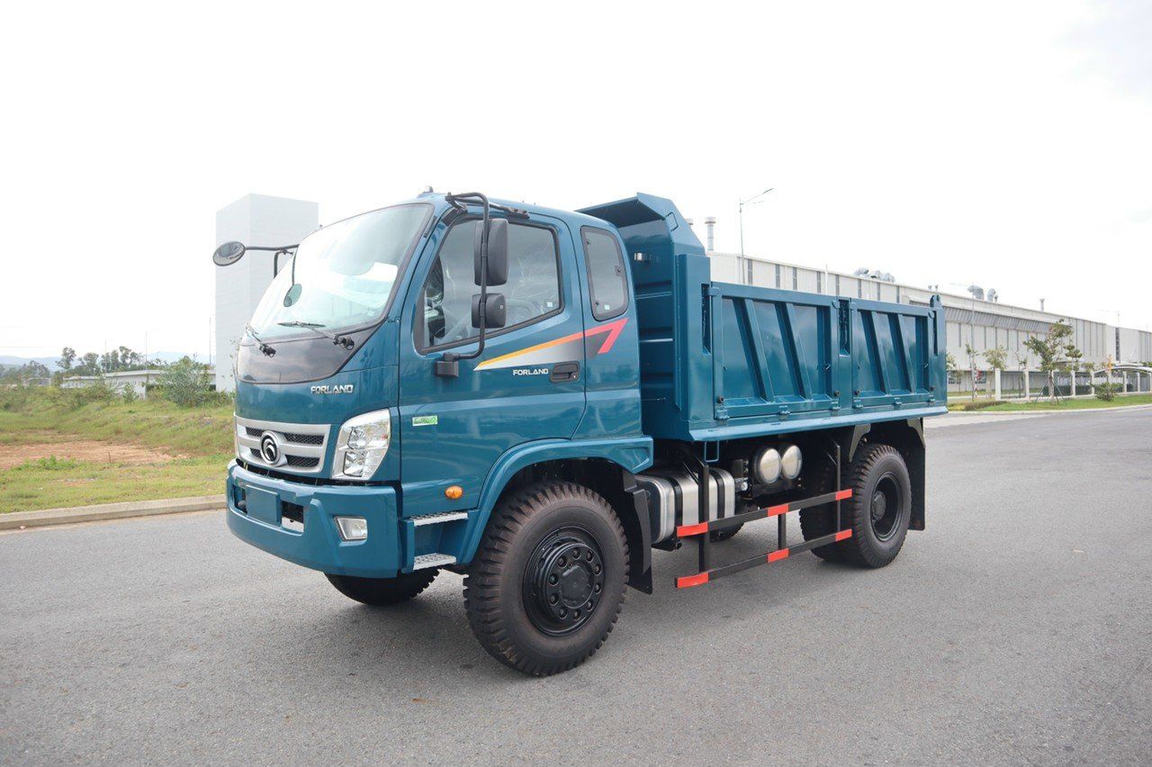 Thaco FORLAND 2022 - Giá bán xe ben 2 cầu dầu, 8.3 tấn, lốp lớn, có giường nằm Thaco Forland FD150-4WD mới,thùng ben 7 khối.