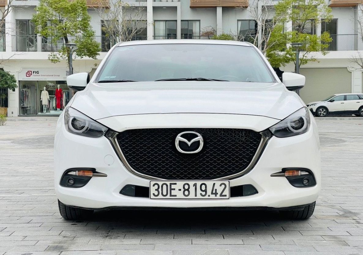 Mazda 3 2017 - Cần bán lại xe Mazda 3 sản xuất năm 2017, màu trắng, giá tốt