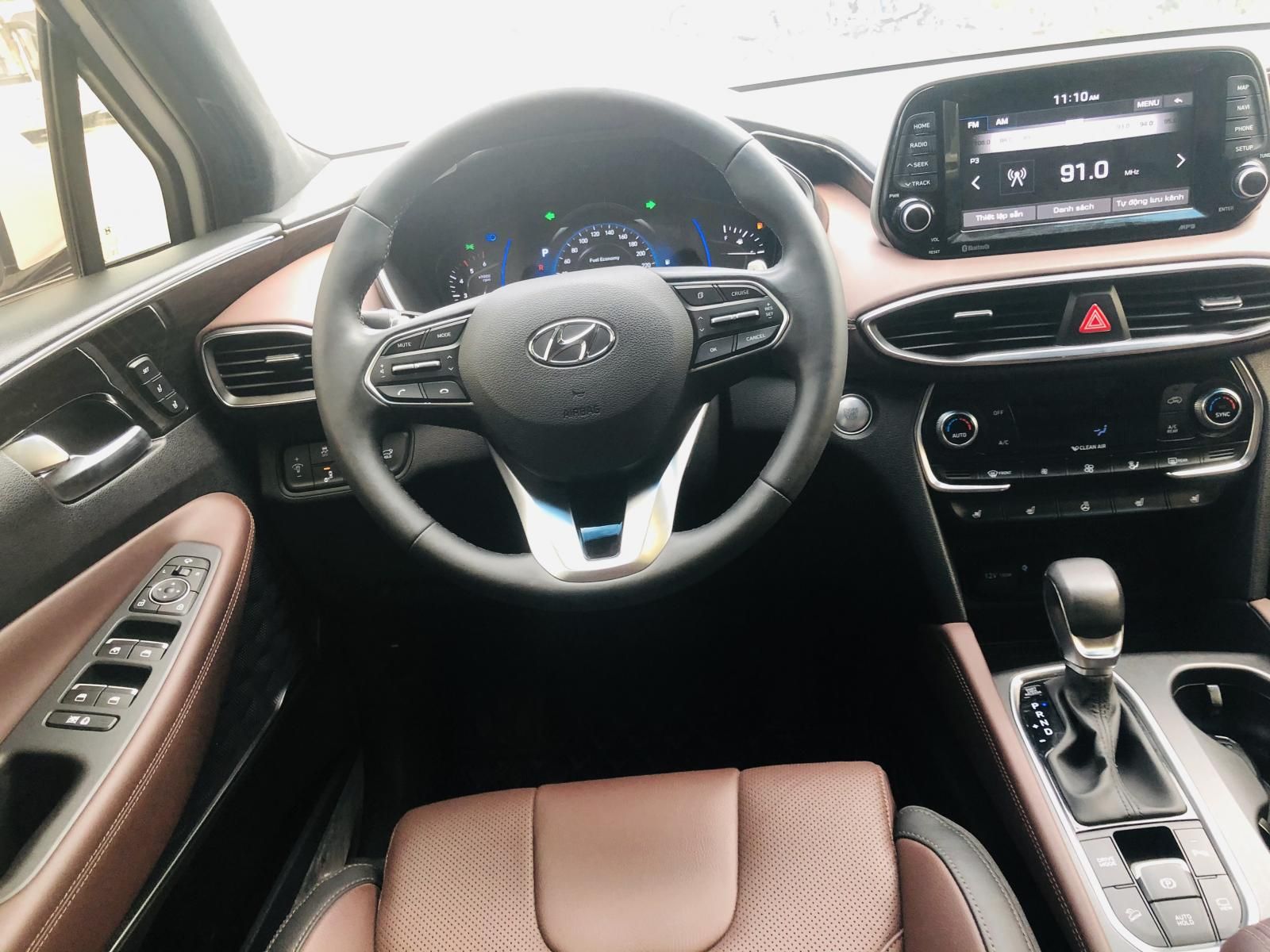 Hyundai Santa Fe 2019 - Santa Fe Premium 2.4L SX 2019 đẹp lung linh, thành phố