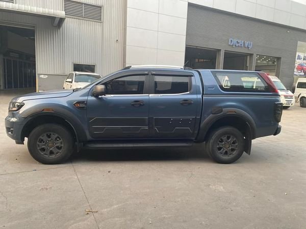 Ford Ranger 2018 - Bán xe Ford Ranger XLS 2.2 4x2 AT sản xuất 2018, giá 650tr