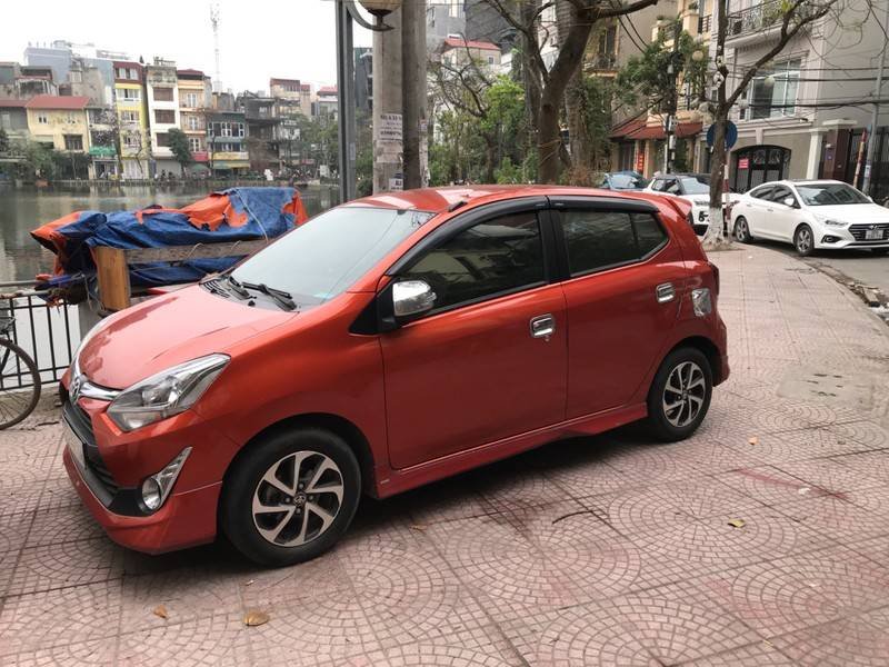 Toyota Wigo 2018 - Cần bán lại xe Toyota Wigo 1.2 sản xuất năm 2018, màu nâu, nhập khẩu, giá tốt