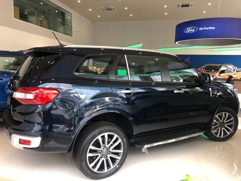 Ford Everest 2022 - Cần bán Ford Everest sản xuất năm 2022, màu đen, nhập khẩu