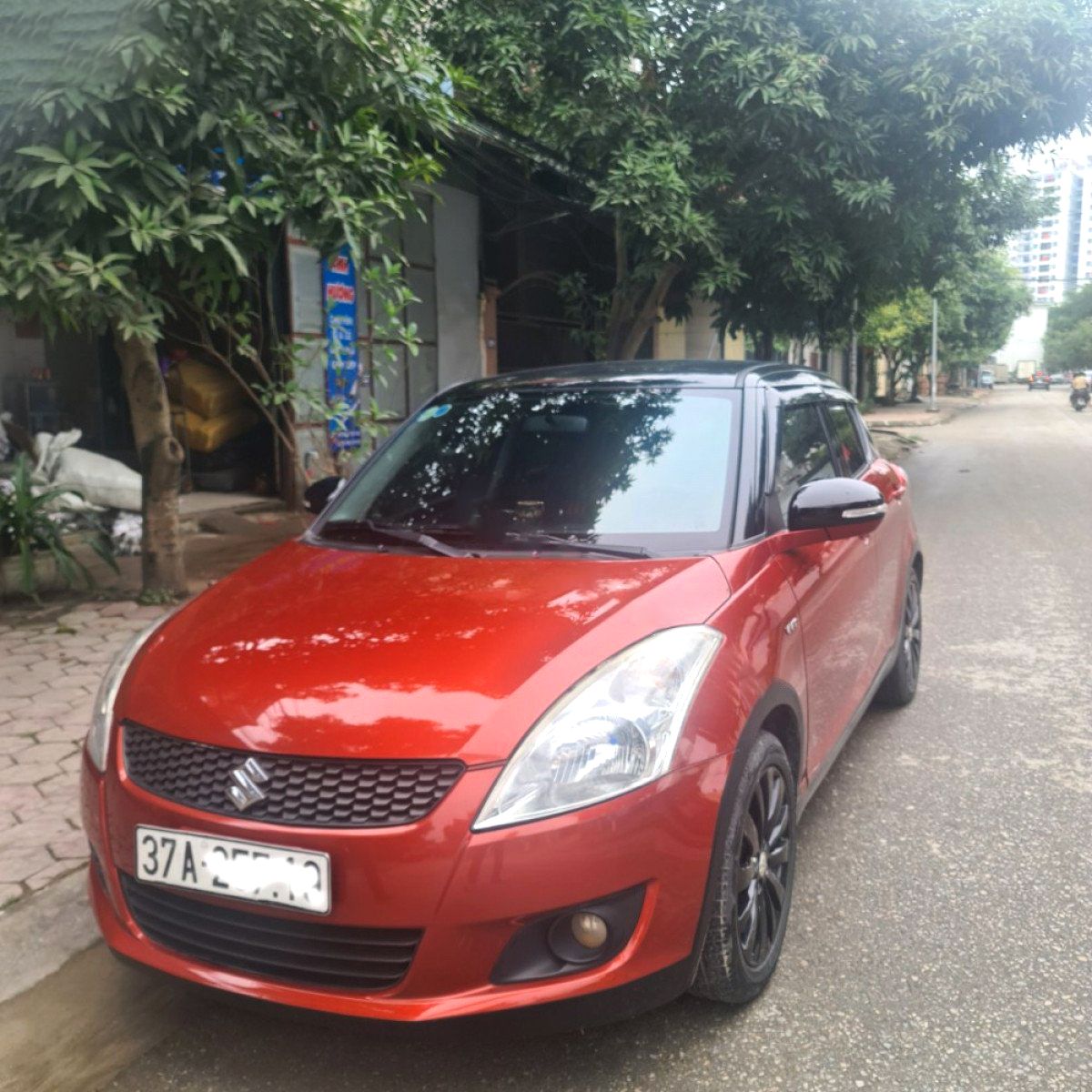 Suzuki Swift 2015 - Cần bán xe Suzuki Swift năm 2015, màu đỏ chính chủ