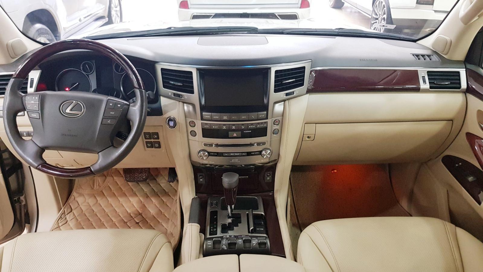 Lexus LX 570 2012 - Bán chiếc Lexus LX570 màu Vàng Cát sản xuất năm 2012 đăng ký cá nhân xe đẹp.