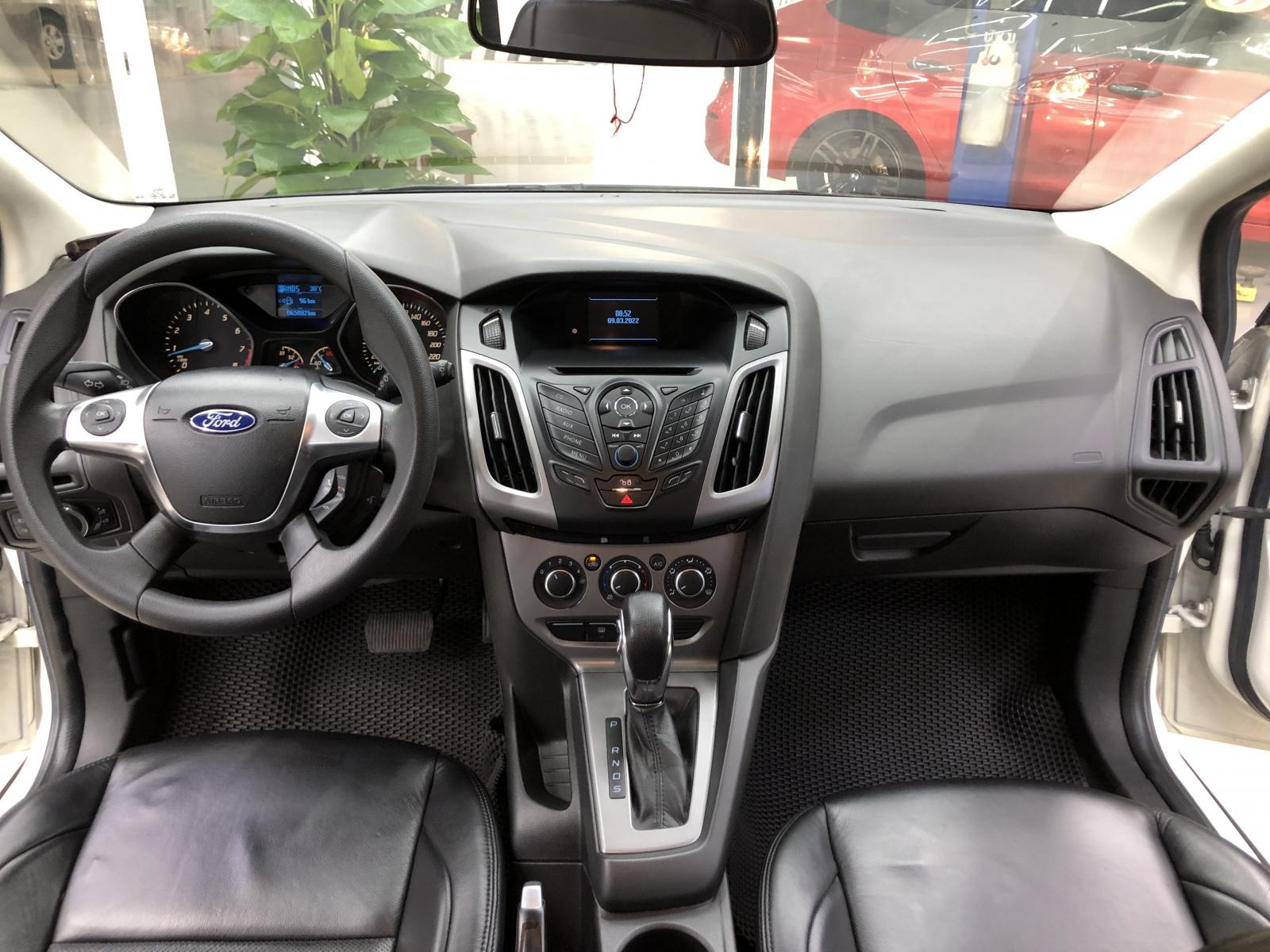 Ford Focus 2013 - Bán xe Ford Focus sản xuất 2013 xe ngon, giá rẻ.