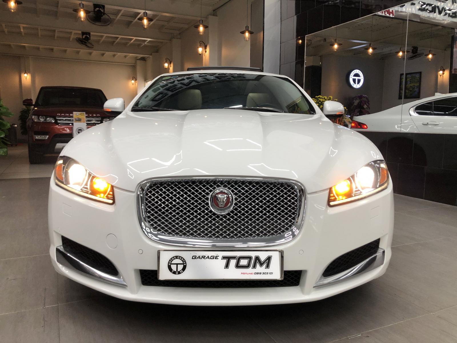 Jaguar XF 2014 - Bán xe Jagua 2015 xe nhập Anh giá tốt.